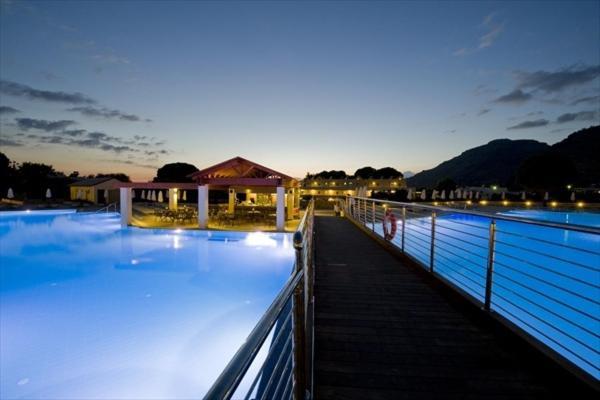 Island Blue Hotel Pefki Buitenkant foto